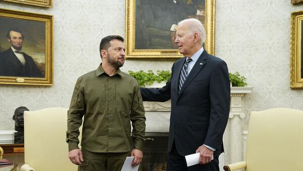 Biden invites Zelenskyy to White House amid push for Congress to approve more aid