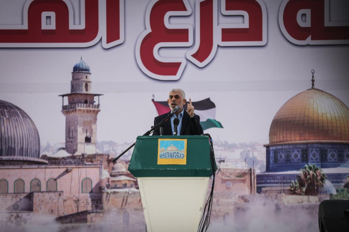 Hamas political bureau chief Yahya Sinwar addresses supporters during a rally marking Al-Quds (Jerusalem) Day in Gaza City, April 14, 2023. (Getty Images, File Photo)